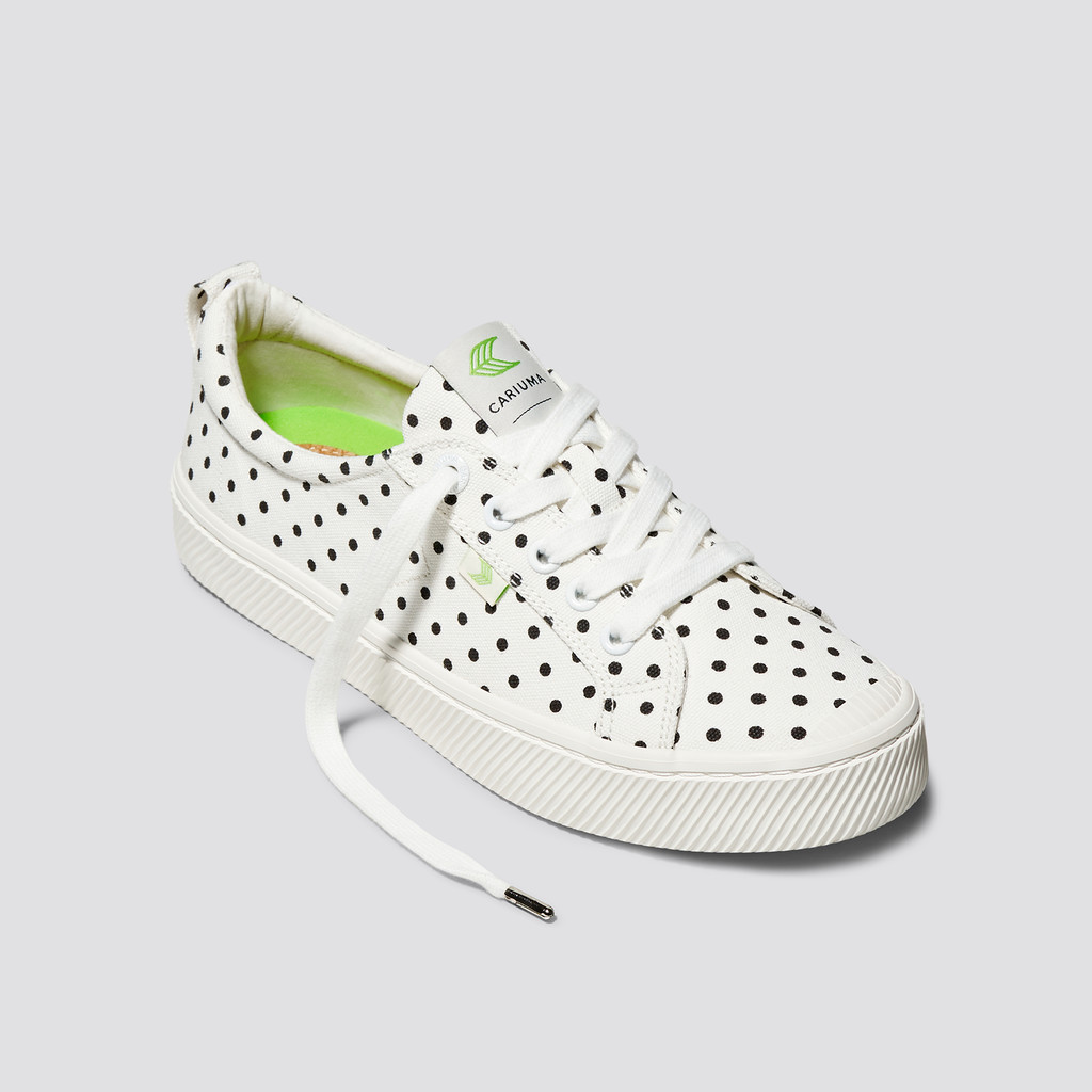 Men Cariuma Low Top Canvas Vegan OCA LOW White Polka Dots | KP6954281