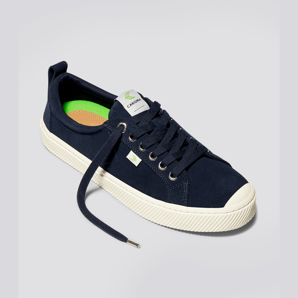 Men Cariuma Low Top Suede OCA LOW Blue | UP8942067