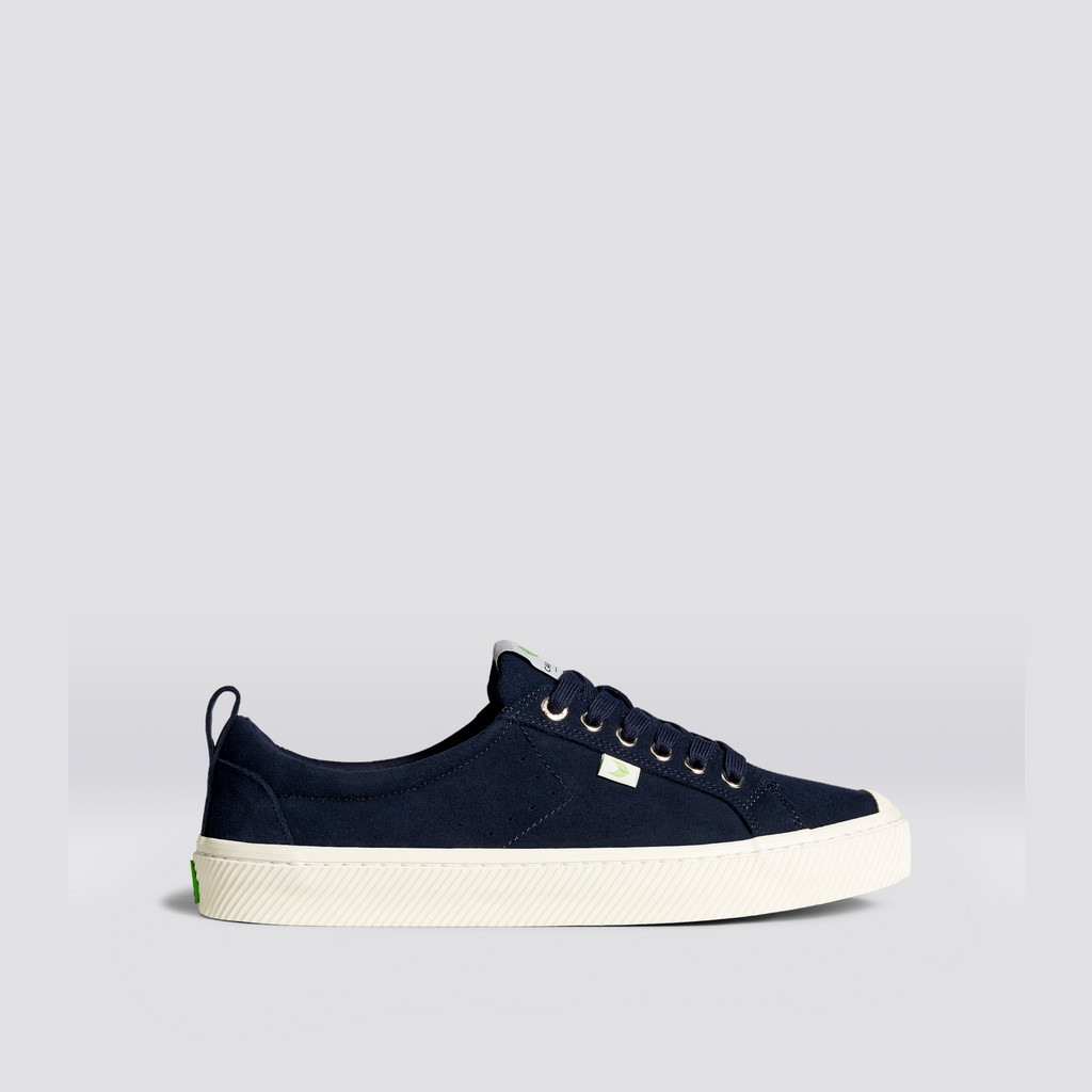 Men Cariuma Low Top Suede OCA LOW Blue | UP8942067