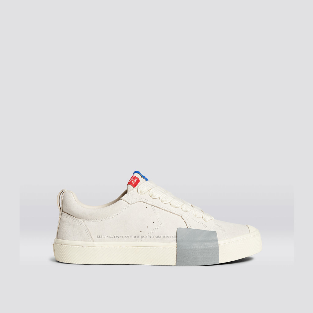 Men Cariuma Low Top Suede OCA LOW Off-White Vintage | OY4192587