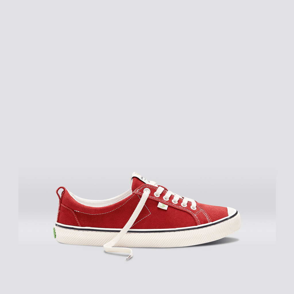 Men Cariuma Low Top Suede OCA LOW Stripe Samba Red / Contrast Thread | GI9201386