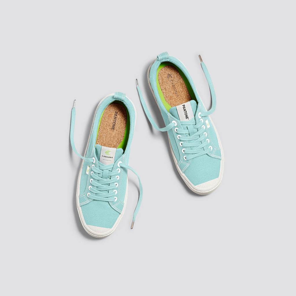 Women Cariuma Low Top Canvas OCA LOW Eggshell Blue | DB9067581