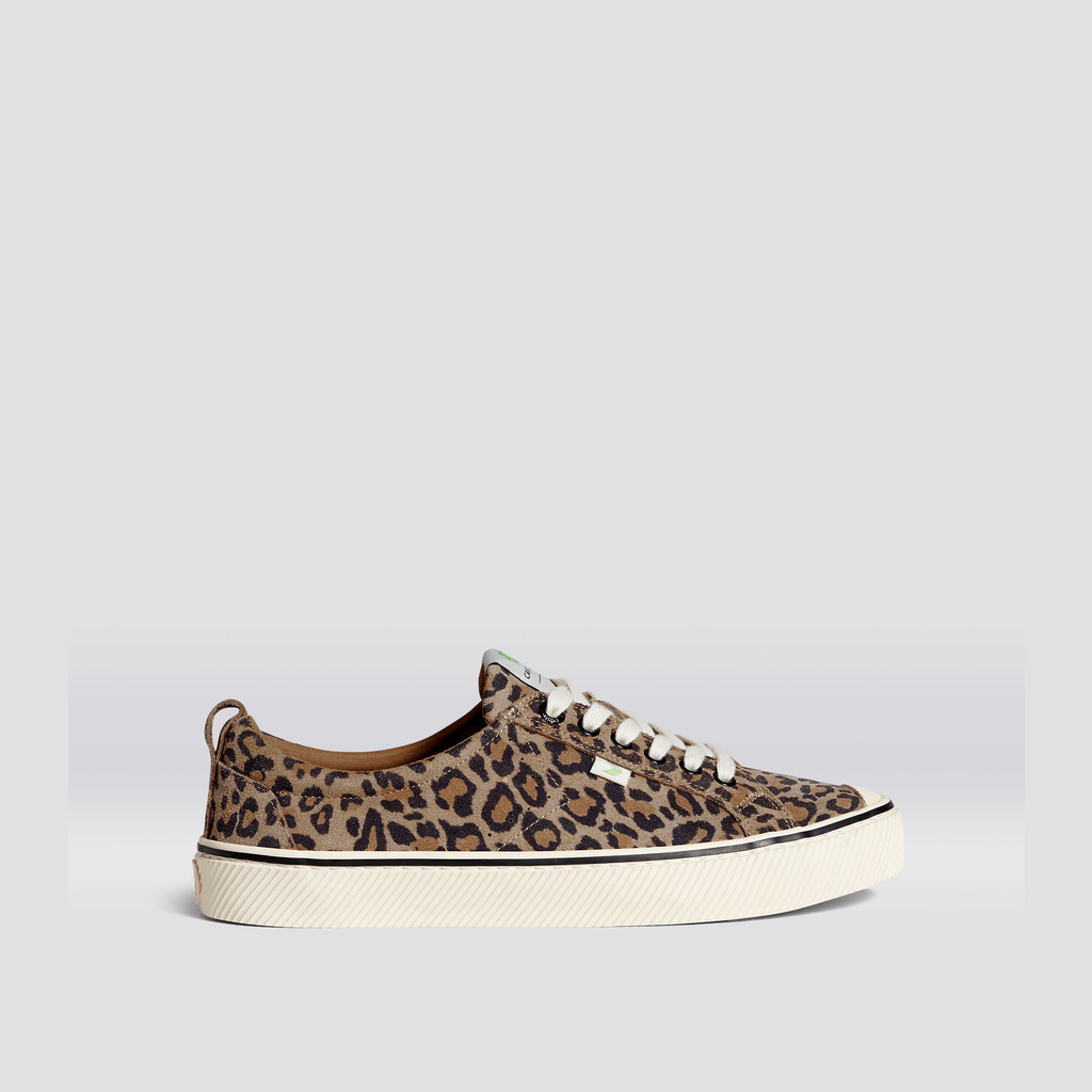 Women Cariuma Low Top Suede OCA LOW Leopard Print | YU3218957